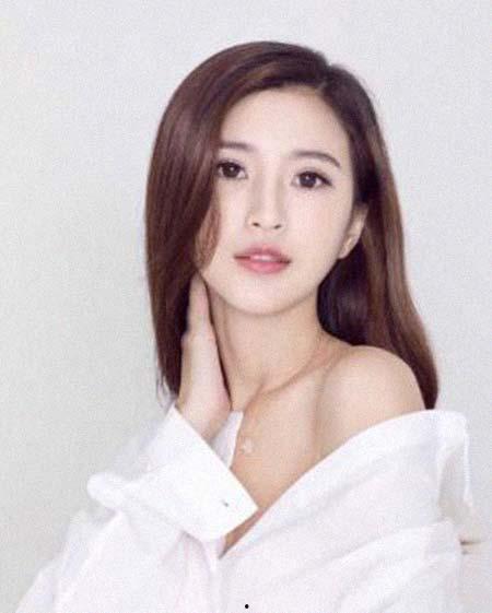 演员吴斯照片,光影交织，演绎人生百态