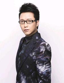 陈少华个人资料简历,从平凡走向卓越的奋斗历程